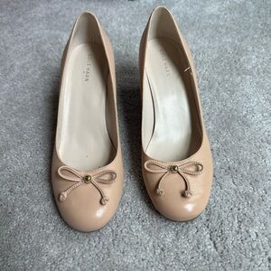 Cole Haan Women's Cream Bow wedge